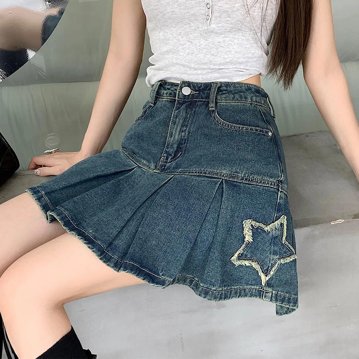 Casual Women's Denim Mini Skirt Y2K Fashion Vintage A Line High Waist Pleated Star Tassel Patch Jean Skirt