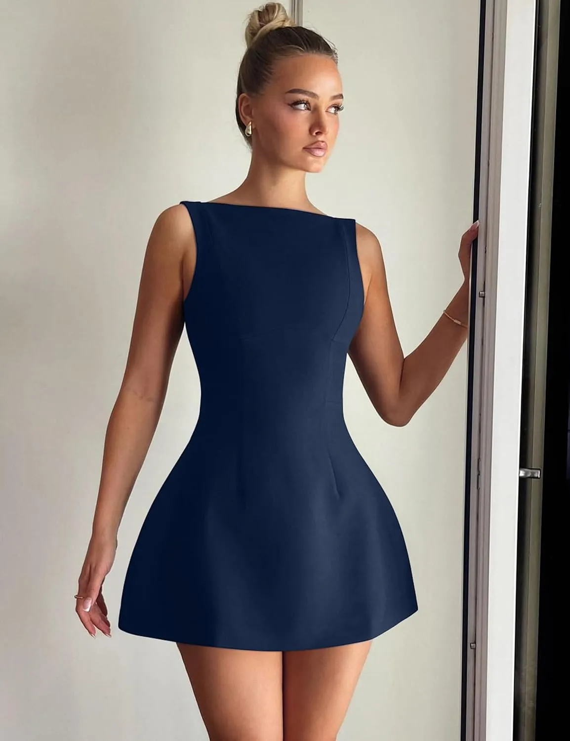 YMDUCH Women's Sexy Sleeveless Crew Neck Backless A-line Party Short Mini Dress